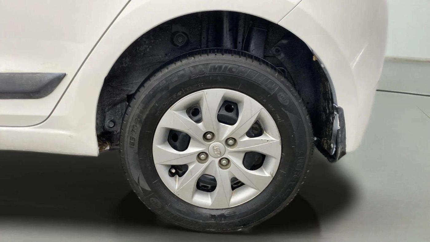 2014 Hyundai Elite i20 MAGNA 1.2, Petrol, Manual, 75,148 km, Left Rear Wheel