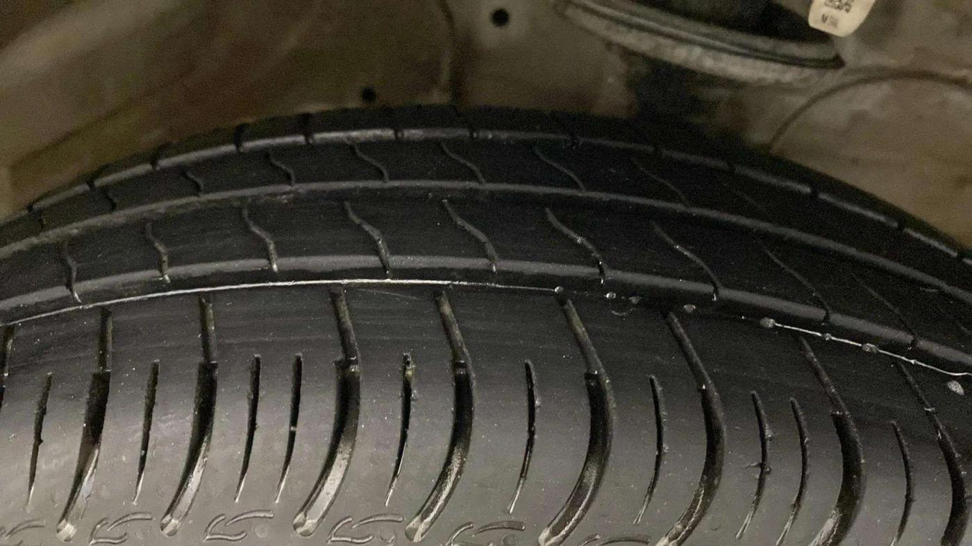 2021 Maruti S PRESSO VXI+, Petrol, Manual, 15,107 km, Right Front Tyre Tread