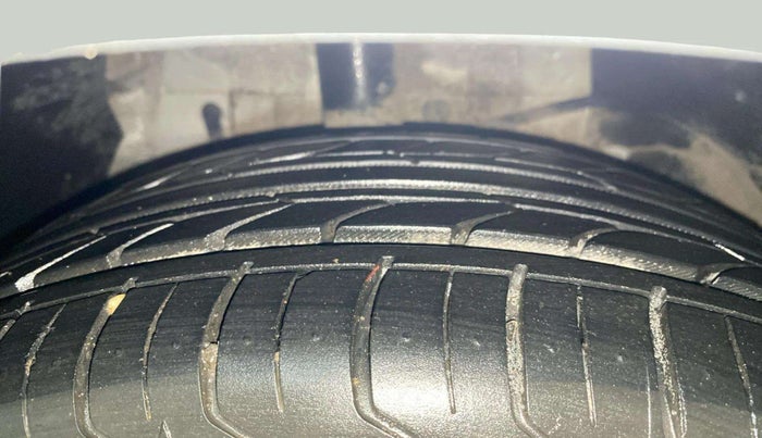 2014 Tata Zest XMS PETROL, Petrol, Manual, 89,992 km, Right Front Tyre Tread
