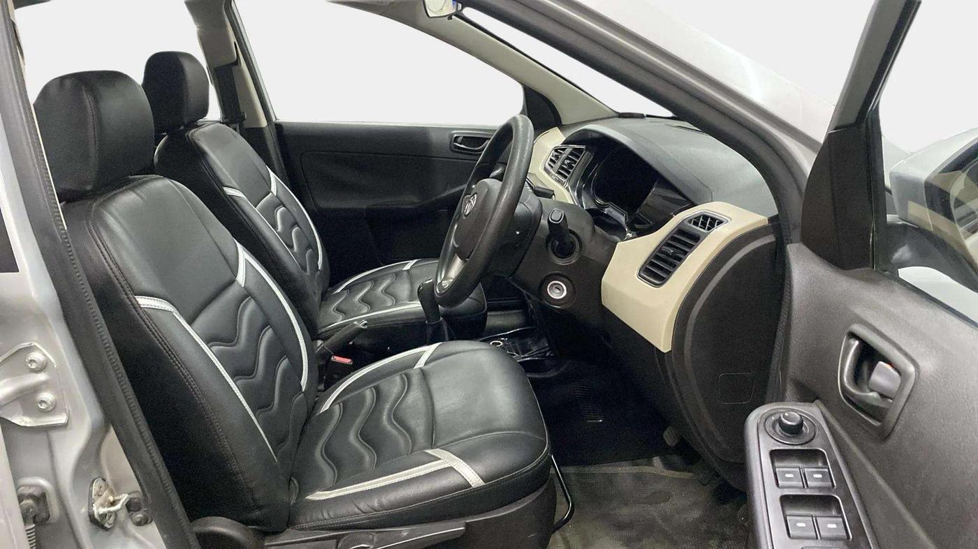 2014 Tata Zest XMS PETROL, Petrol, Manual, 89,993 km, Right Side Front Door Cabin