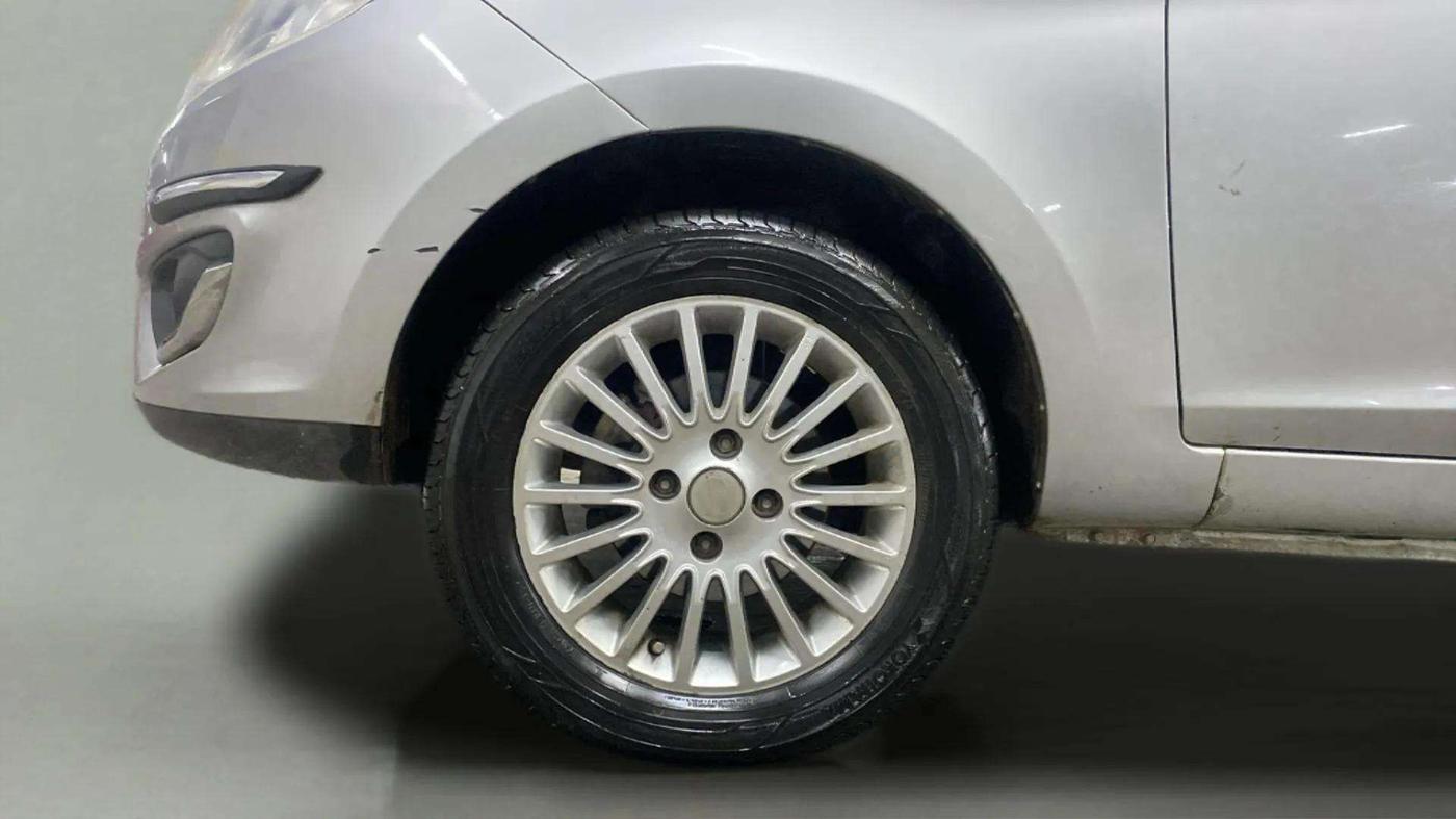 2014 Tata Zest XMS PETROL, Petrol, Manual, 89,993 km, Left Front Wheel