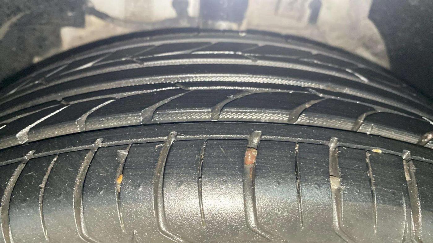 2014 Tata Zest XMS PETROL, Petrol, Manual, 89,993 km, Left Front Tyre Tread