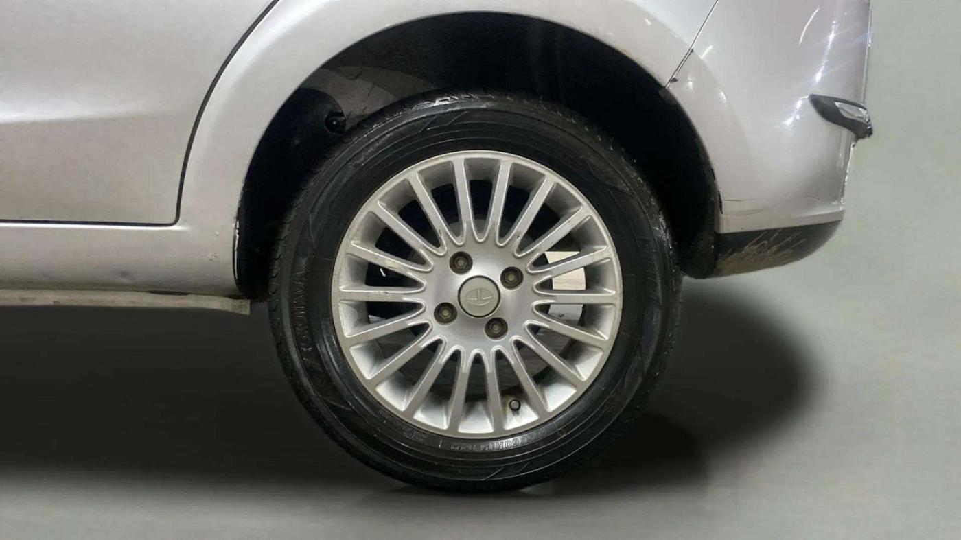 2014 Tata Zest XMS PETROL, Petrol, Manual, 89,993 km, Left Rear Wheel