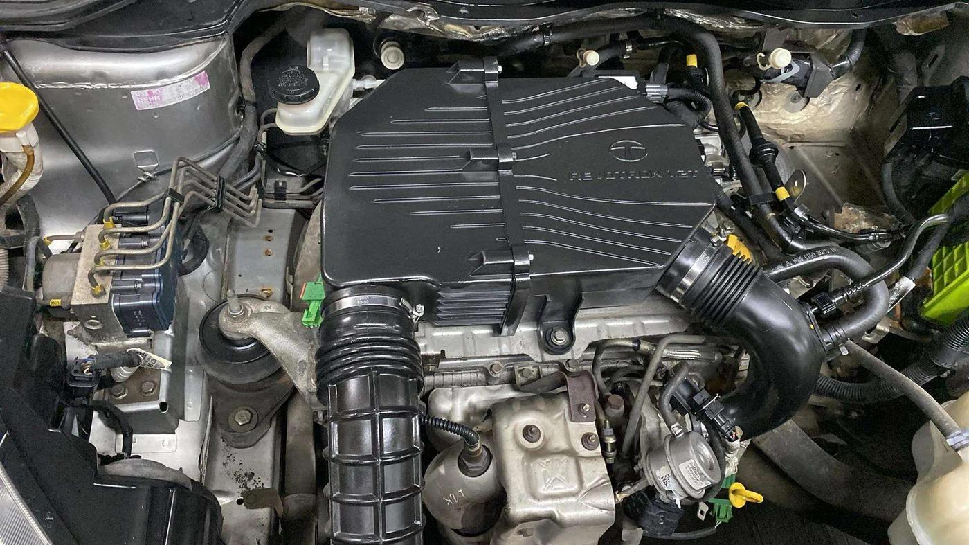 2014 Tata Zest XMS PETROL, Petrol, Manual, 89,993 km, Engine View - Right