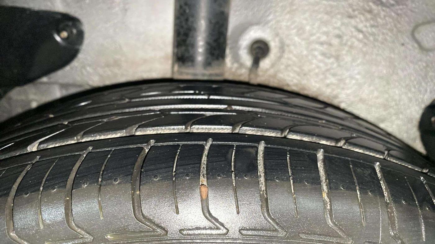 2014 Tata Zest XMS PETROL, Petrol, Manual, 89,993 km, Right Rear Tyre Tread