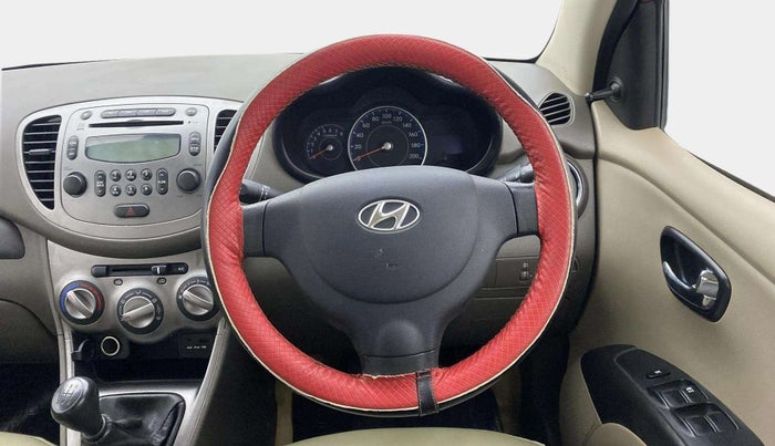 2015 Hyundai i10 SPORTZ 1.1, Petrol, Manual, 56,221 km, Steering Wheel Close Up