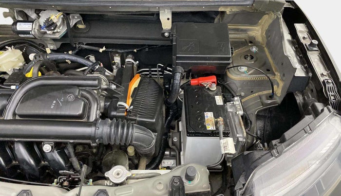2024 Renault Kwid RXT 1.0 AMT, Petrol, Automatic, 817 km, Engine View - Left