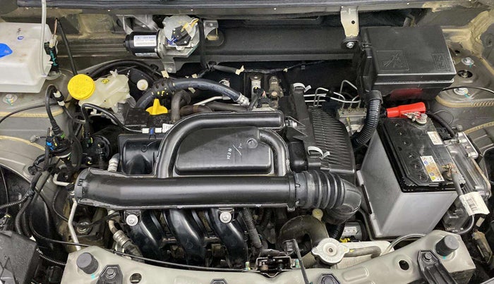 2024 Renault Kwid RXT 1.0 AMT, Petrol, Automatic, 817 km, Engine View