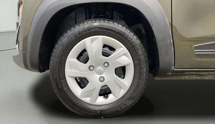 2024 Renault Kwid RXT 1.0 AMT, Petrol, Automatic, 817 km, Left Front Wheel