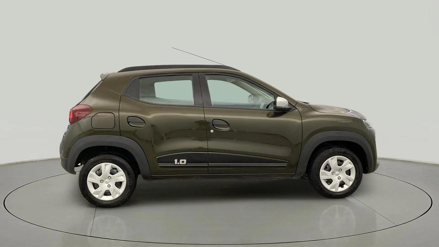 2024 Renault Kwid RXT 1.0 AMT, Petrol, Automatic, 817 km, Right Side View
