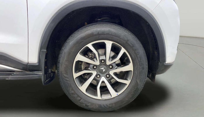 2022 Mahindra SCORPIO-N Z8 L DIESEL AT 2WD 7 STR, Diesel, Automatic, 35,775 km, Right Front Wheel