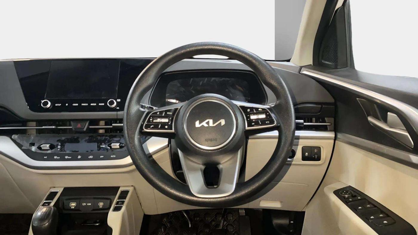 2022 KIA CARENS PRESTIGE PLUS 1.4 PETROL 7 STR, Petrol, Manual, 11,710 km, Steering Wheel Close Up
