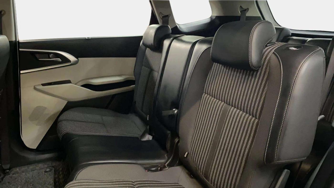2022 KIA CARENS PRESTIGE PLUS 1.4 PETROL 7 STR, Petrol, Manual, 11,710 km, Right Side Rear Door Cabin