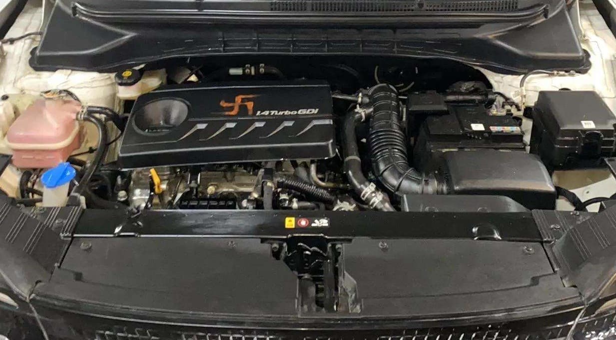 2022 KIA CARENS PRESTIGE PLUS 1.4 PETROL 7 STR, Petrol, Manual, 11,710 km, Open Bonet