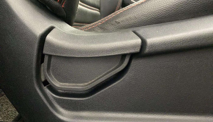 2021 Hyundai VENUE S 1.2, Petrol, Manual, 35,198 km, Driver Side Adjustment Panel