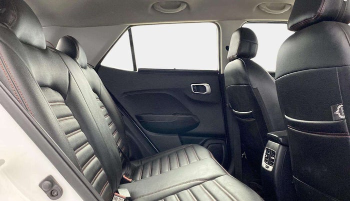 2021 Hyundai VENUE S 1.2, Petrol, Manual, 35,198 km, Right Side Rear Door Cabin