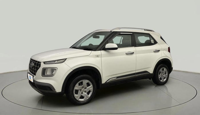 2021 Hyundai VENUE S 1.2, Petrol, Manual, 35,198 km, Left Front Diagonal