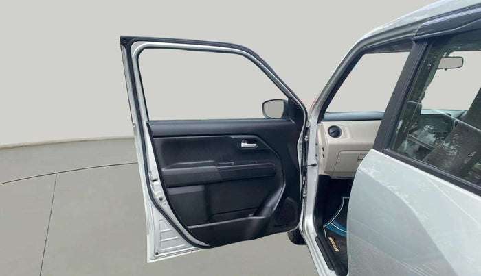 2021 Maruti New Wagon-R VXI (O) 1.2 AMT, Petrol, Automatic, 12,731 km, LHS Front Door