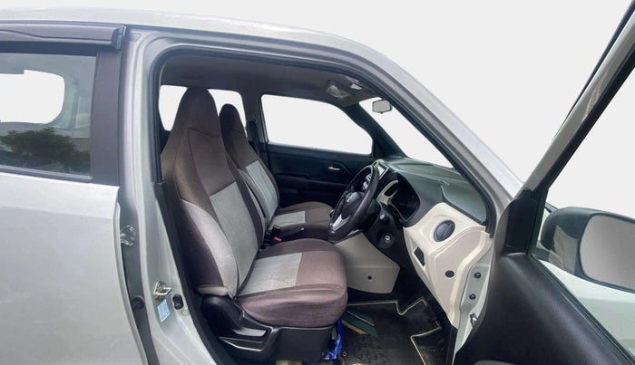 2021 Maruti New Wagon-R VXI (O) 1.2 AMT, Petrol, Automatic, 12,731 km, Right Side Front Door Cabin