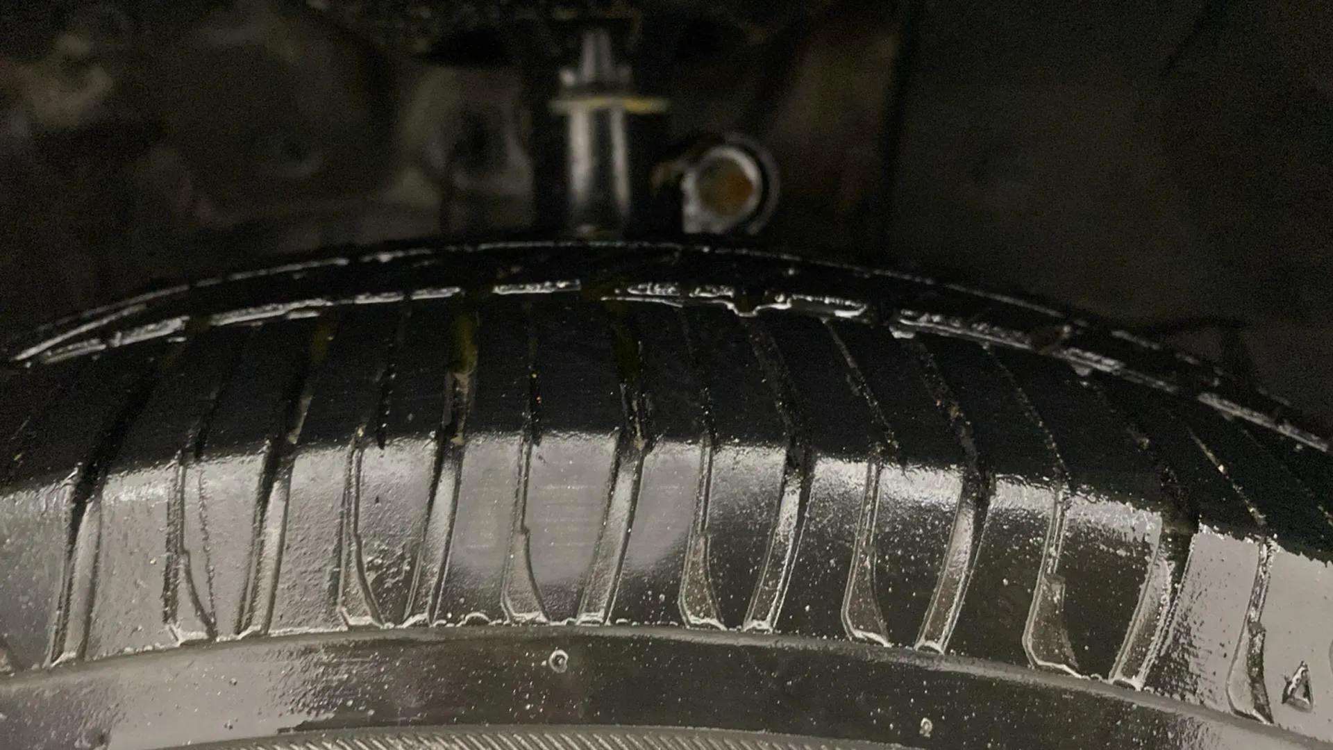 RHS-Front-Tyre-Tread-18