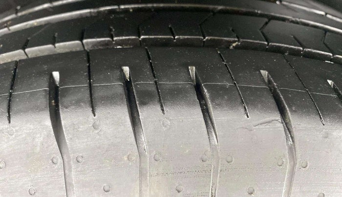 2022 Hyundai Creta E 1.5 PETROL, Petrol, Manual, 18,741 km, Right Rear Tyre Tread