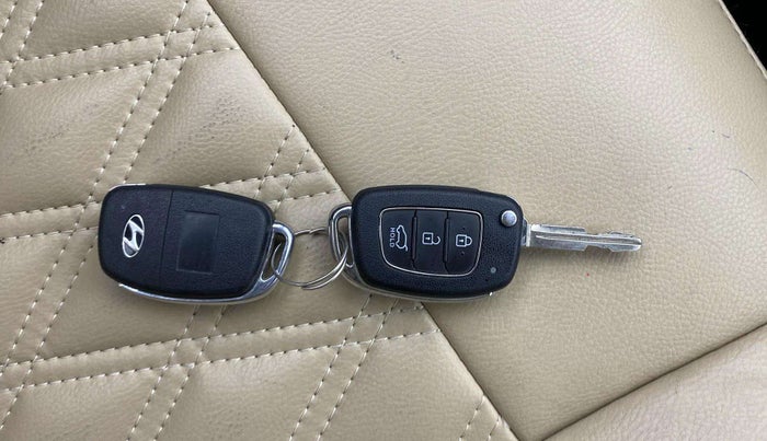 2022 Hyundai Creta E 1.5 PETROL, Petrol, Manual, 18,741 km, Key Close Up