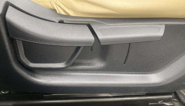 2022 Hyundai Creta E 1.5 PETROL, Petrol, Manual, 18,741 km, Driver Side Adjustment Panel