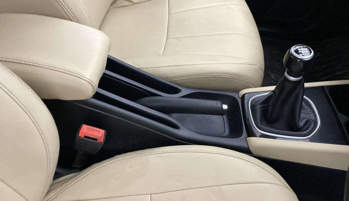 2022 Honda City 1.5L I-VTEC V MT 5TH GEN, Petrol, Manual, 59,552 km, Gear Lever