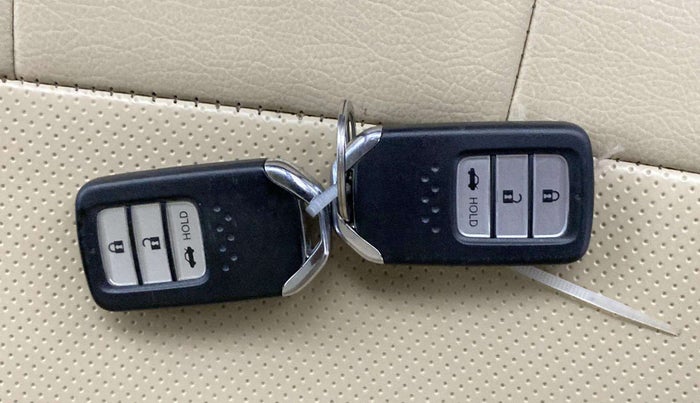 2022 Honda City 1.5L I-VTEC V MT 5TH GEN, Petrol, Manual, 59,552 km, Key Close Up