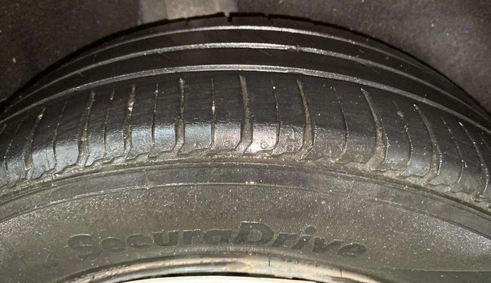 2016 Maruti Baleno DELTA CVT PETROL 1.2, Petrol, Automatic, 72,604 km, Right Rear Tyre Tread