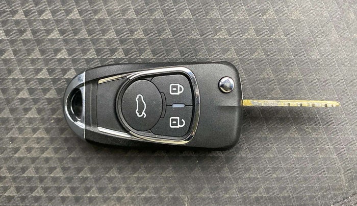 2017 Tata Tiago XZA PETROL, Petrol, Automatic, 63,184 km, Key Close Up