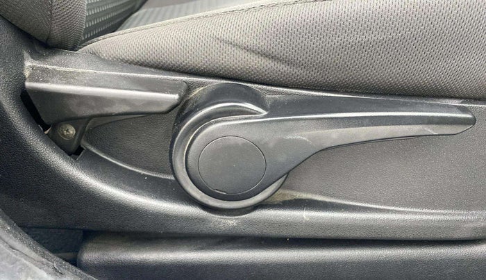 2017 Tata Tiago XZA PETROL, Petrol, Automatic, 63,184 km, Driver Side Adjustment Panel