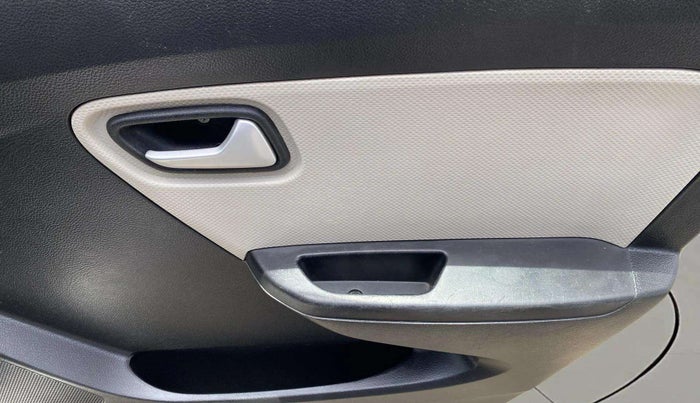 2021 Maruti Alto VXI, Petrol, Manual, 62,097 km, Driver Side Door Panels Control
