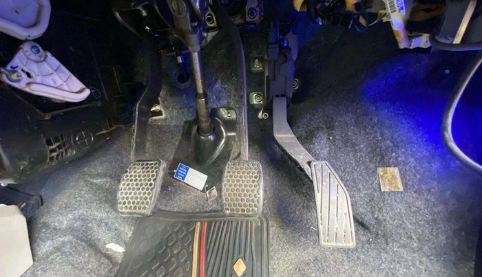 2021 Maruti Alto VXI, Petrol, Manual, 62,097 km, Pedals