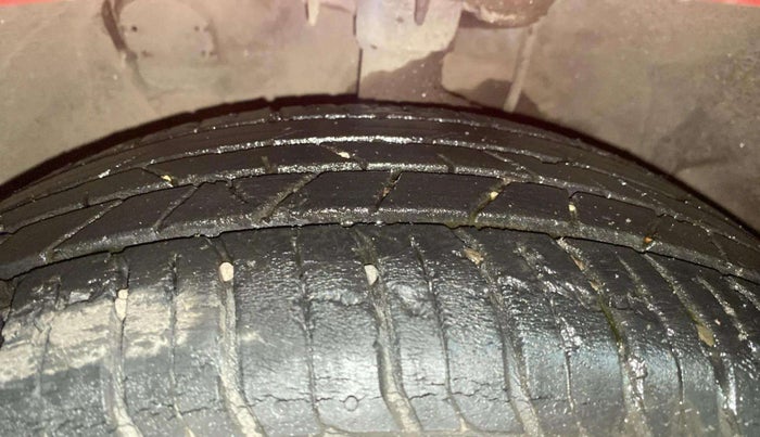 2020 Hyundai NEW I20 ASTA 1.2 AT, Petrol, Automatic, 18,701 km, Left Front Tyre Tread