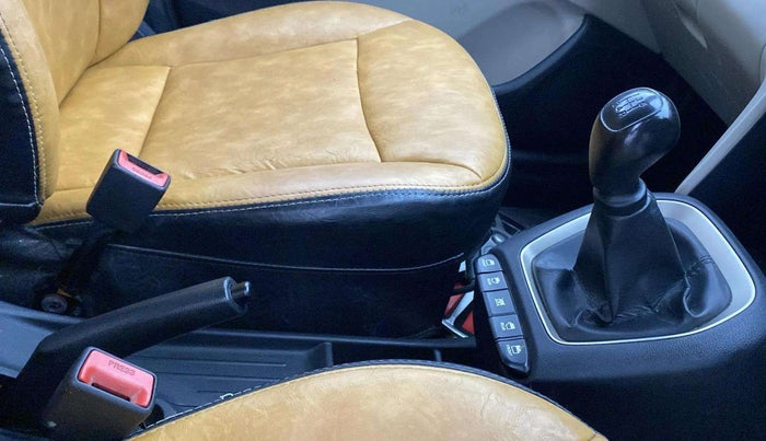2020 Hyundai NEW SANTRO SPORTZ EXECUTIVE MT CNG, CNG, Manual, 94,316 km, Gear Lever