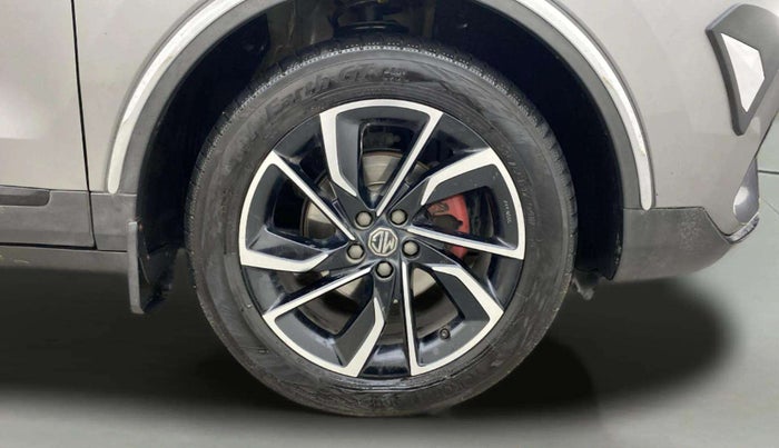 2022 MG ASTOR SHARP 1.3 TURBO AT, Petrol, Automatic, 65,340 km, Right Front Wheel