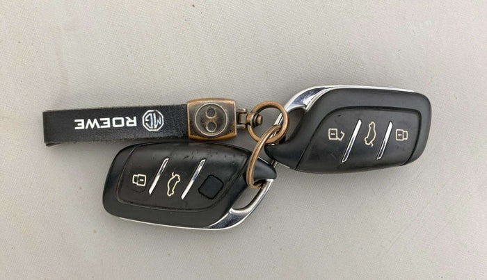 2022 MG ASTOR SHARP 1.3 TURBO AT, Petrol, Automatic, 65,340 km, Key Close Up
