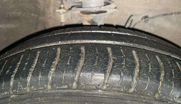2020 Maruti Alto LXI CNG, CNG, Manual, 48,643 km, Right Front Tyre Tread