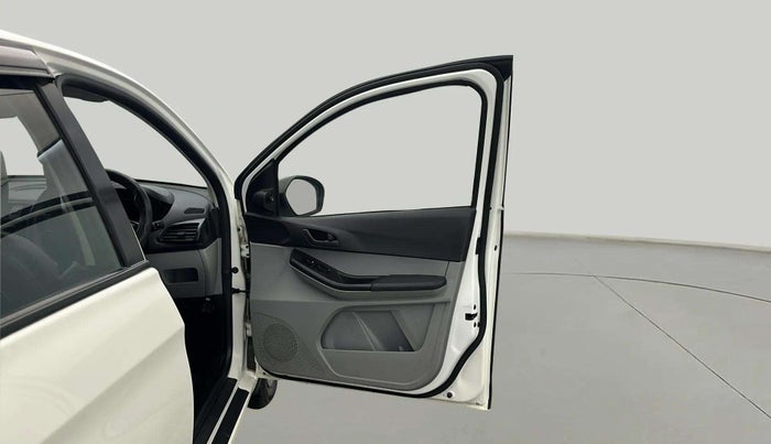 2024 Tata Tiago XM PETROL, Petrol, Manual, 14,416 km, RHS Front Door