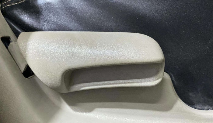 2016 Maruti Celerio ZXI, Petrol, Manual, 93,453 km, Driver Side Adjustment Panel