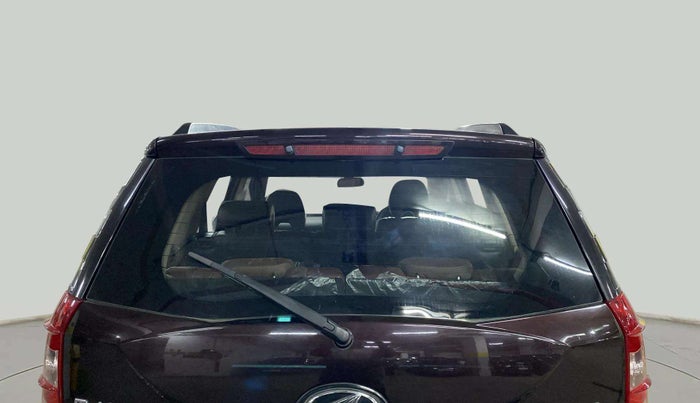 2014 Mahindra XUV500 W8 AWD, Diesel, Manual, 50,445 km, Rear Windshield