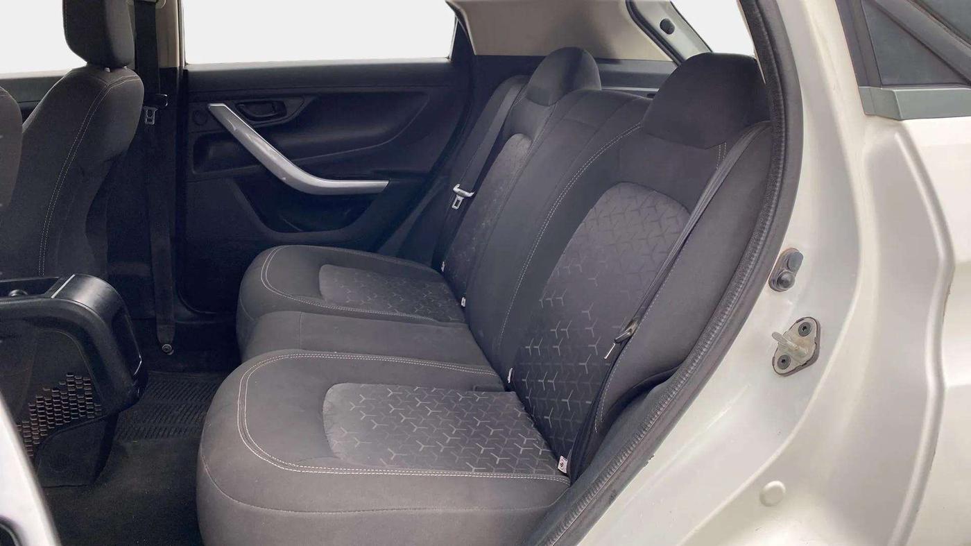 2020 Tata NEXON XM SUNROOF PETROL, CNG, Manual, 94,705 km, Right Side Rear Door Cabin