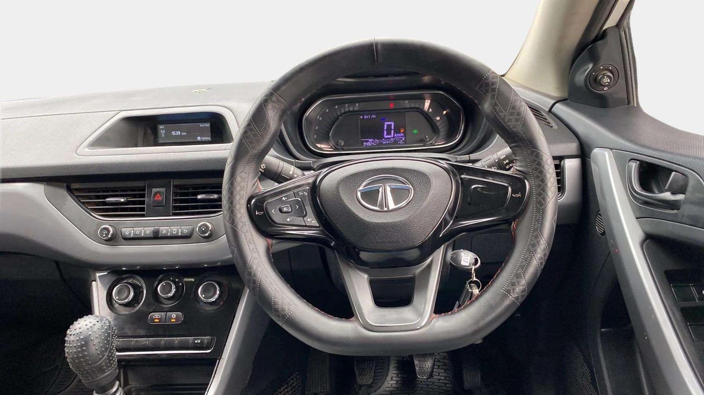 2020 Tata NEXON XM SUNROOF PETROL, CNG, Manual, 94,705 km, Steering Wheel Close Up