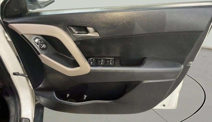 2017 Hyundai Creta SX PLUS 1.6 PETROL, Petrol, Manual, 60,704 km, Driver Side Door Panels Control