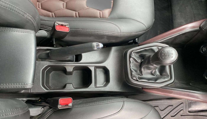 2023 Maruti Grand Vitara DELTA SMART HYBRID, Petrol, Manual, 14,635 km, Gear Lever