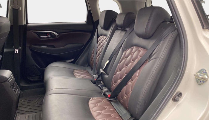 2023 Maruti Grand Vitara DELTA SMART HYBRID, Petrol, Manual, 14,635 km, Right Side Rear Door Cabin