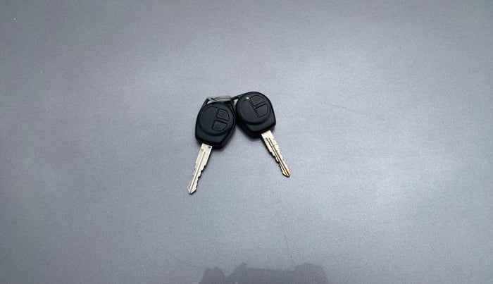 2013 Maruti Swift Dzire VXI, Petrol, Manual, 72,091 km, Key Close Up