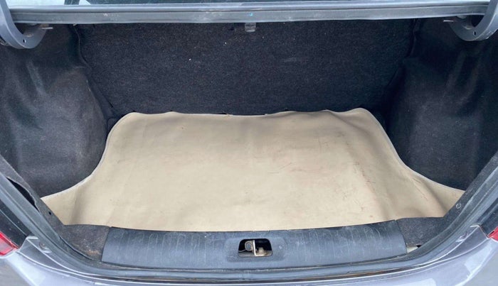 2013 Maruti Swift Dzire VXI, Petrol, Manual, 72,091 km, Boot Inside