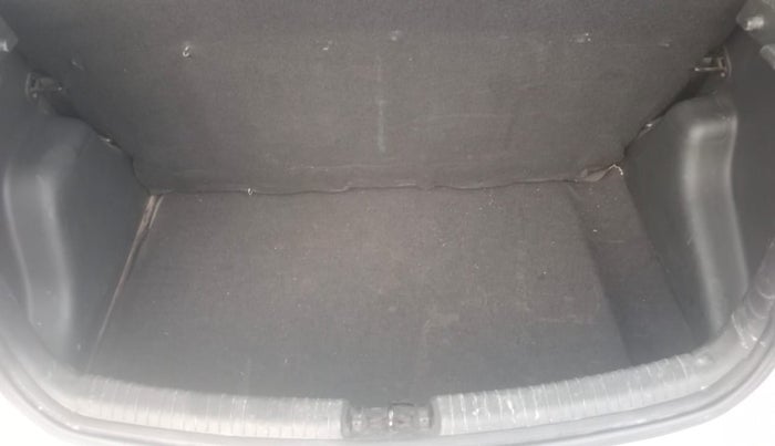 2018 Hyundai Grand i10 MAGNA 1.2 KAPPA VTVT, Petrol, Manual, 52,261 km, Boot Inside